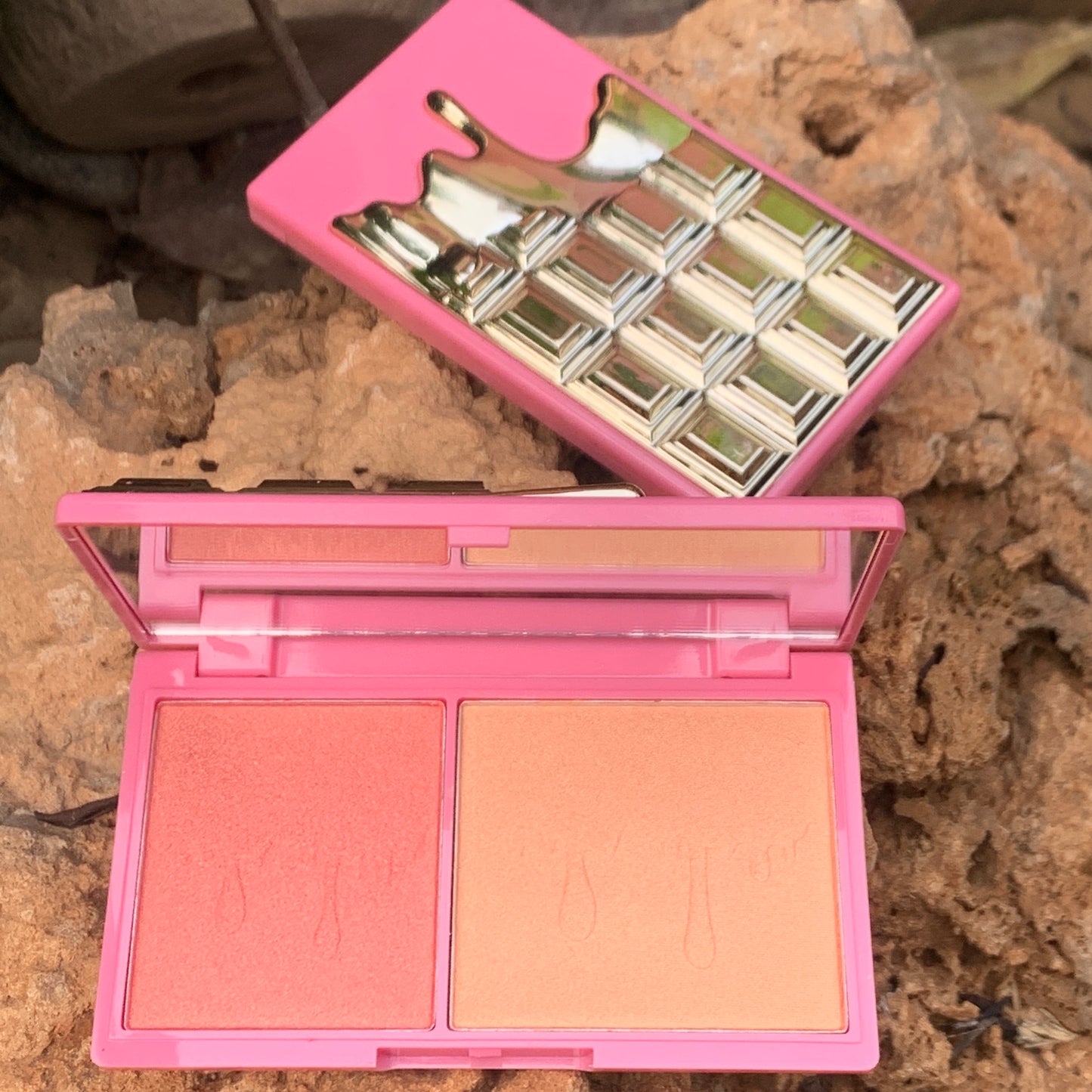 Revolution Rose Fizz Glow  Palette