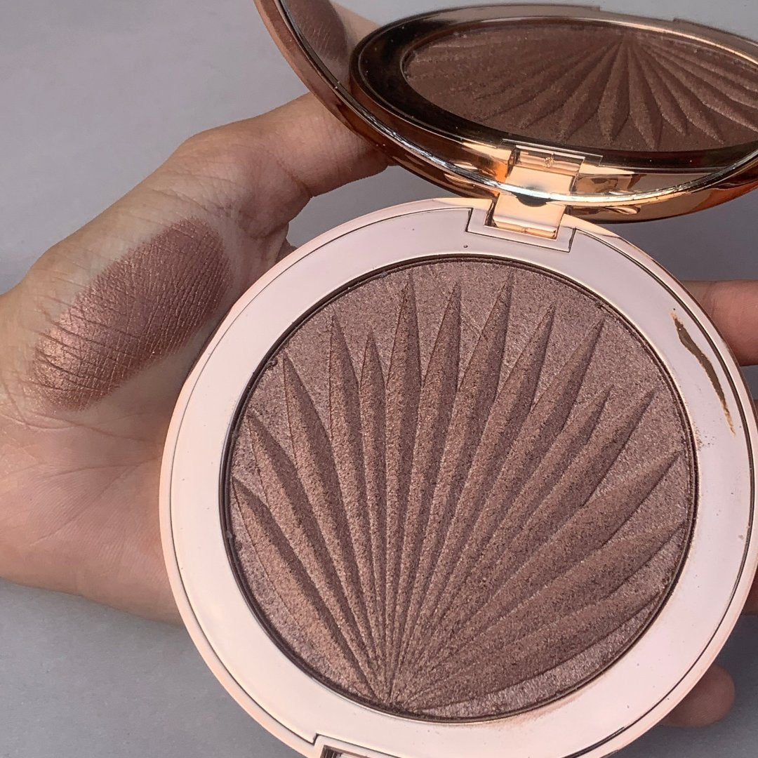 Revolution Glow Highlighter ( Ambient)