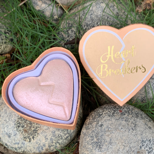 Revolution Heart Breaker Highlighter Divine