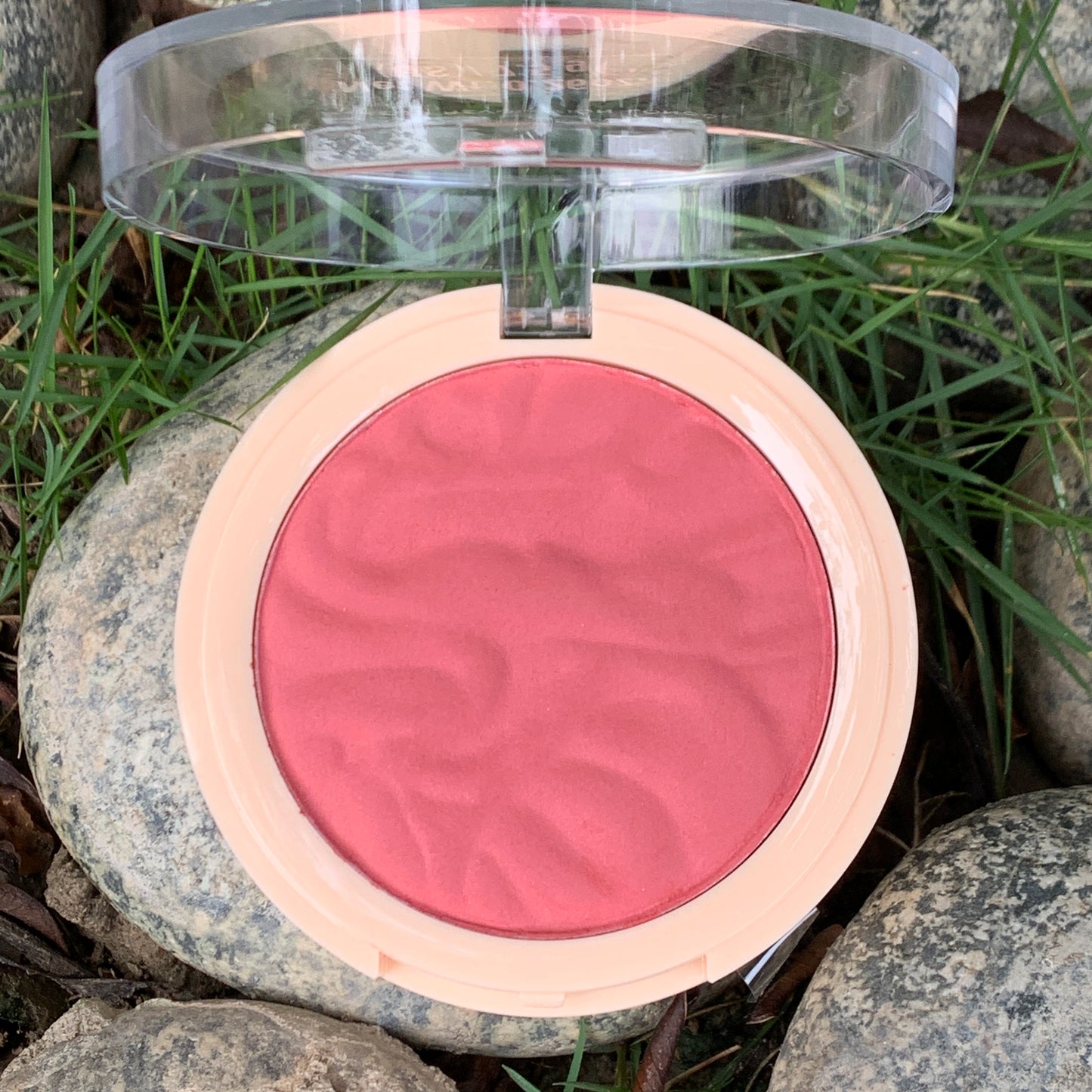 Revolution Blusher Reloaded Rose Kiss