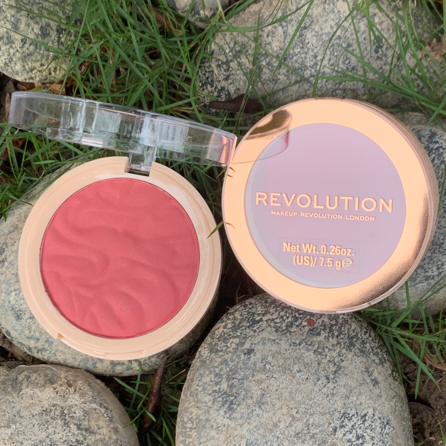 Revolution Blusher Reloaded Rose Kiss