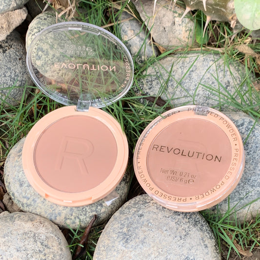 Revolution Pressed Powder Tan