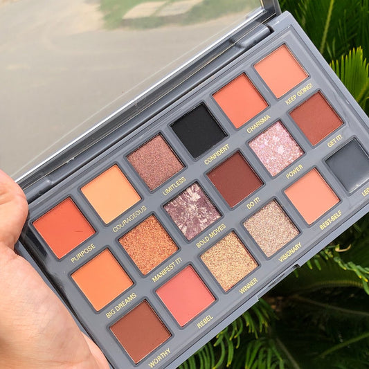 Pretty grunge hudamoji eyeshadow palette