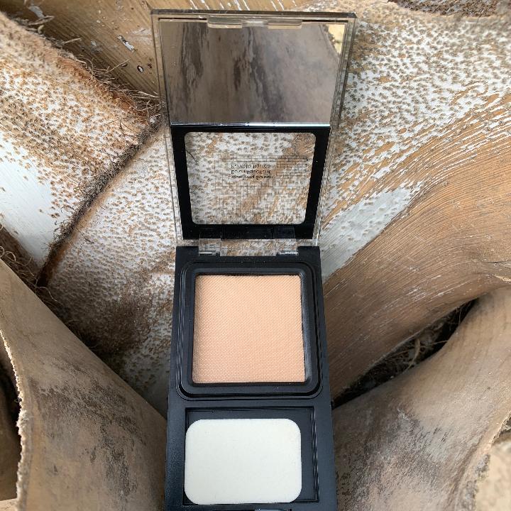 Revlon Creamy Compact